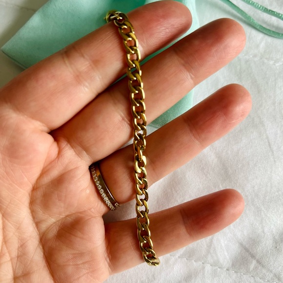 Gold bracelet Eleanor from Mia Bijoux - Picture 3 of 5